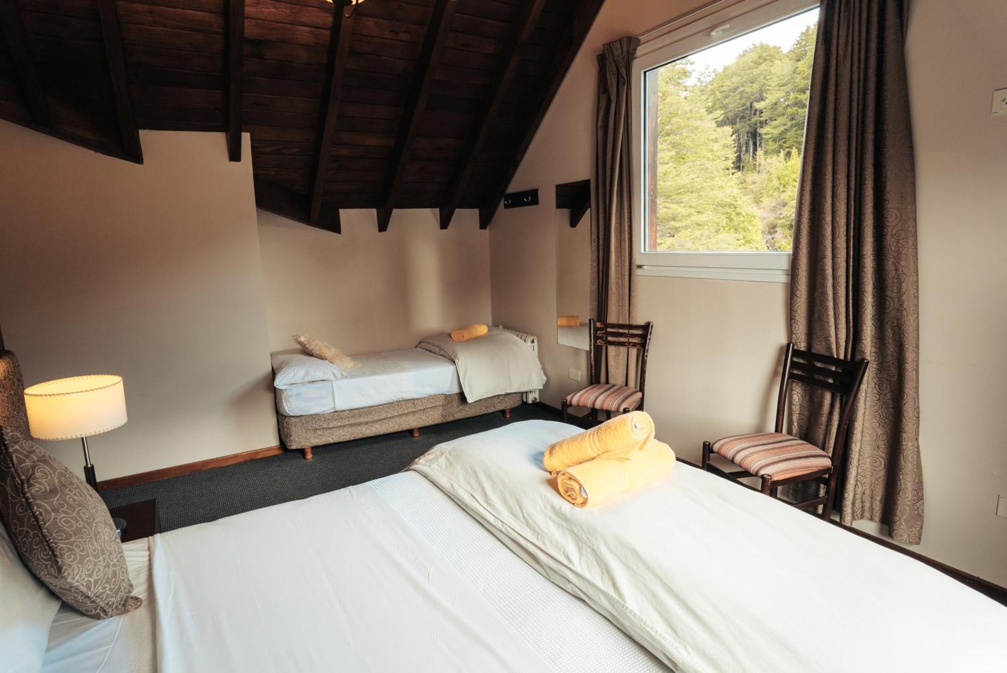 Hotel Puerto Blest Bagian luar foto