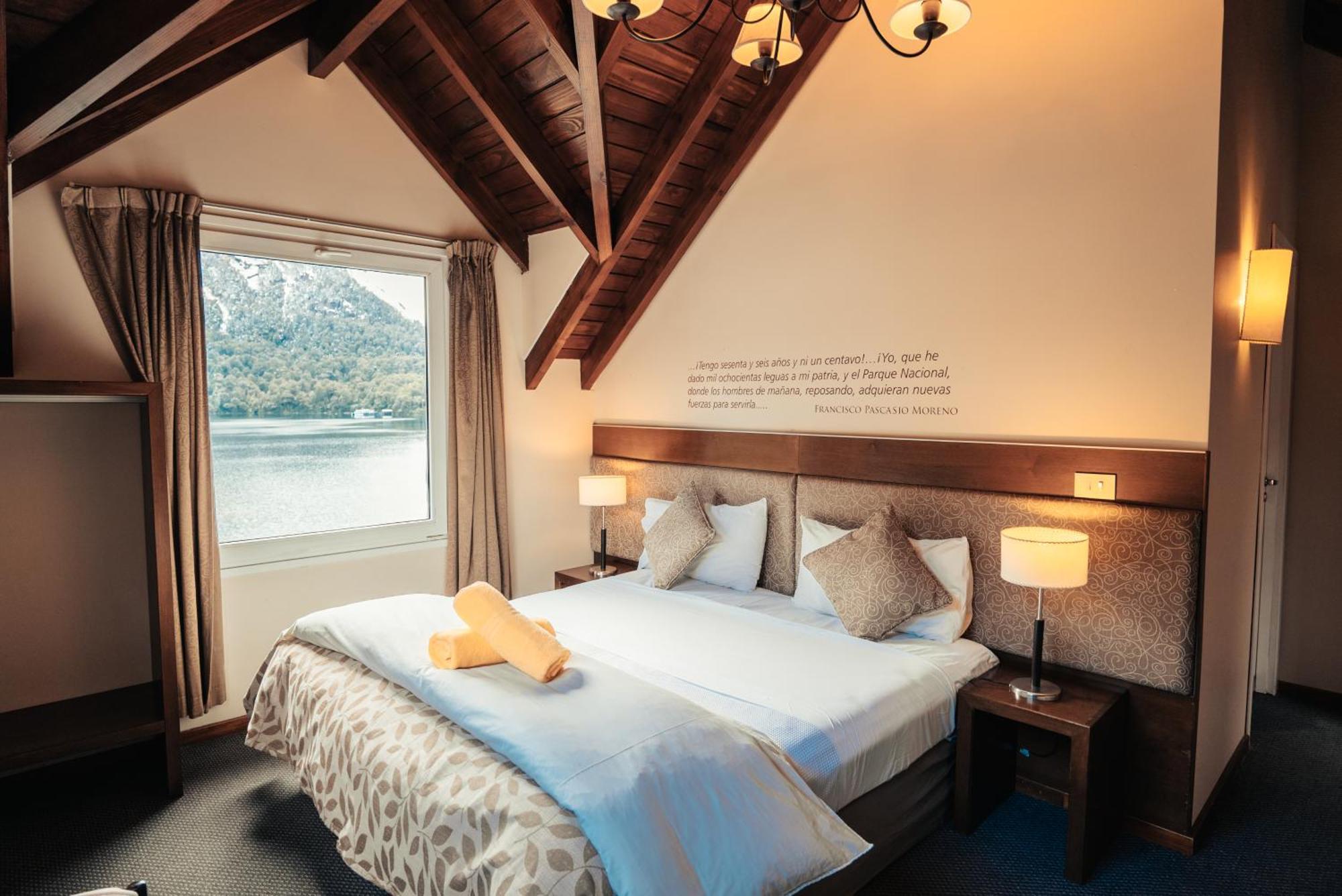 Hotel Puerto Blest Bagian luar foto